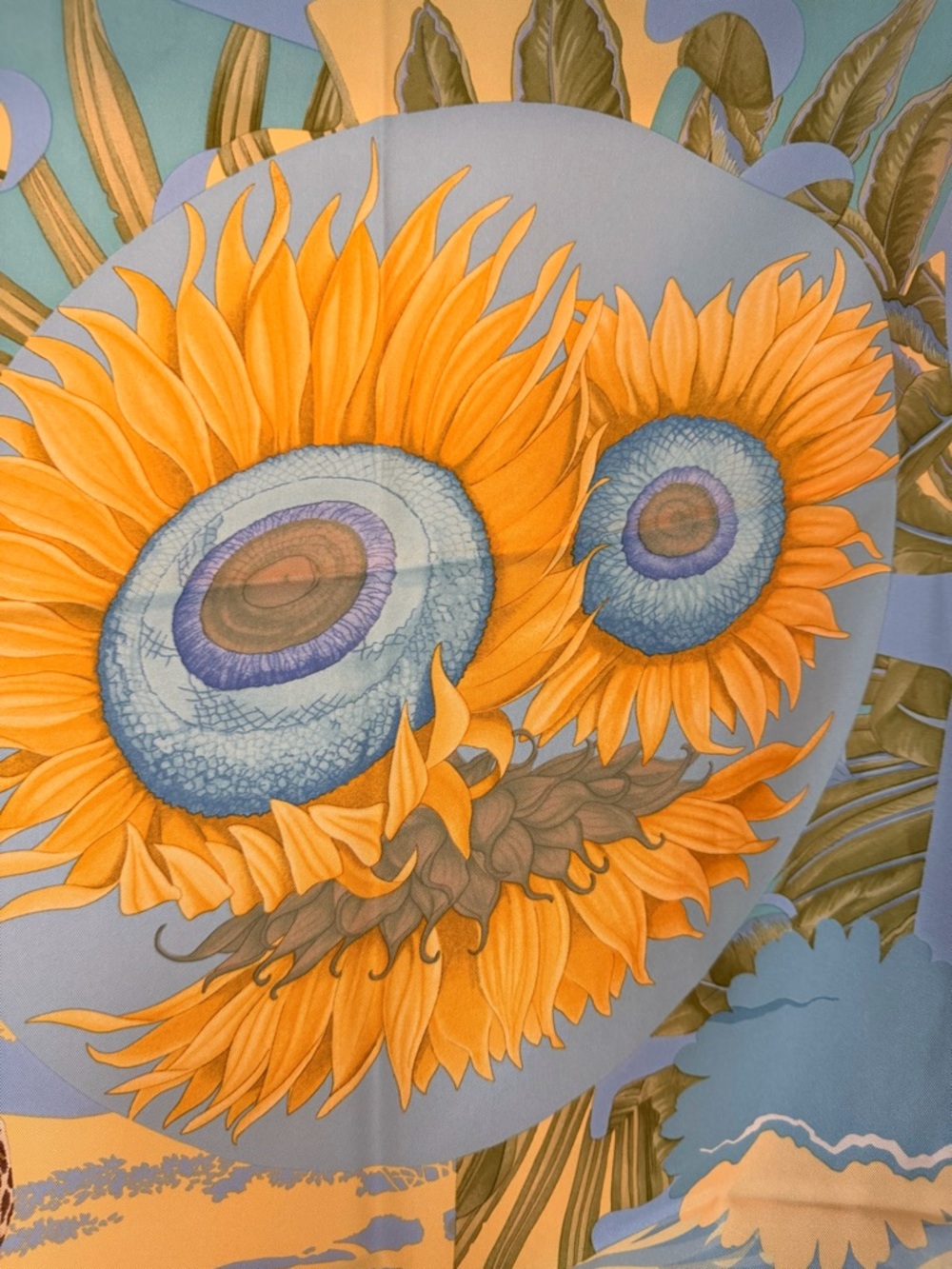 Salvatore Ferragamo 💯 silk scarf